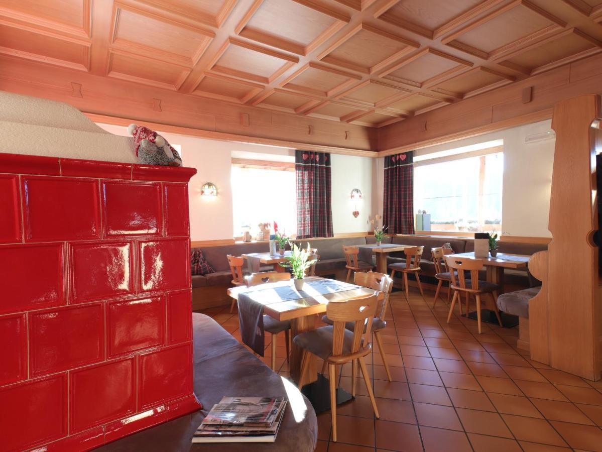 Hotel Alla Rocca Varena Luaran gambar