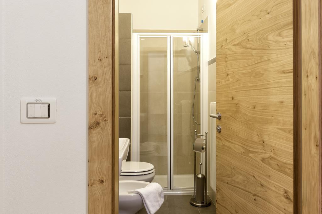 Hotel Alla Rocca Varena Bilik gambar