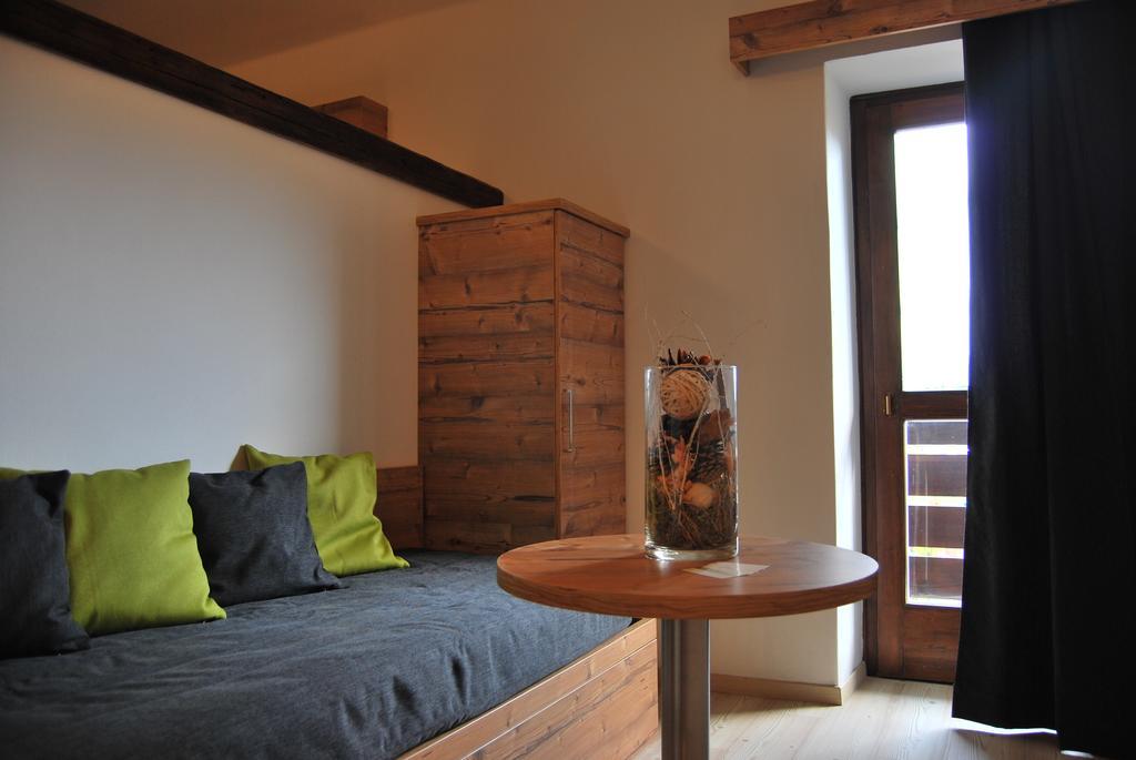 Hotel Alla Rocca Varena Bilik gambar