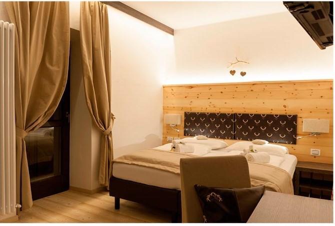 Hotel Alla Rocca Varena Luaran gambar