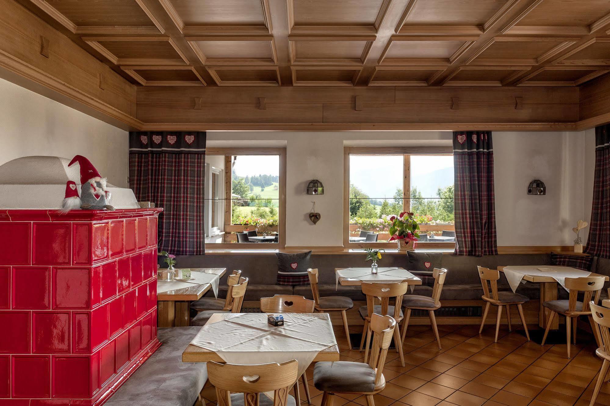 Hotel Alla Rocca Varena Luaran gambar